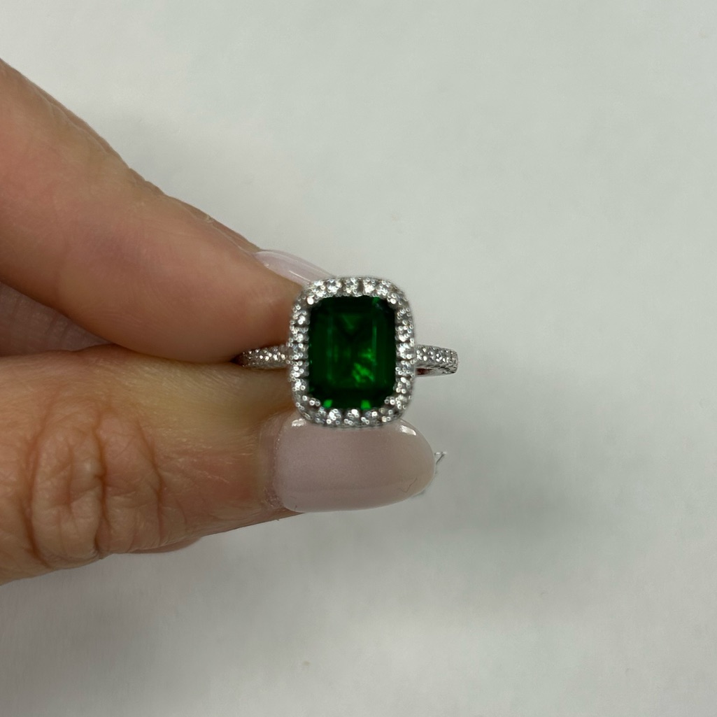Suzy Levian Sterling Silver Green & White Cz Ring Nwt